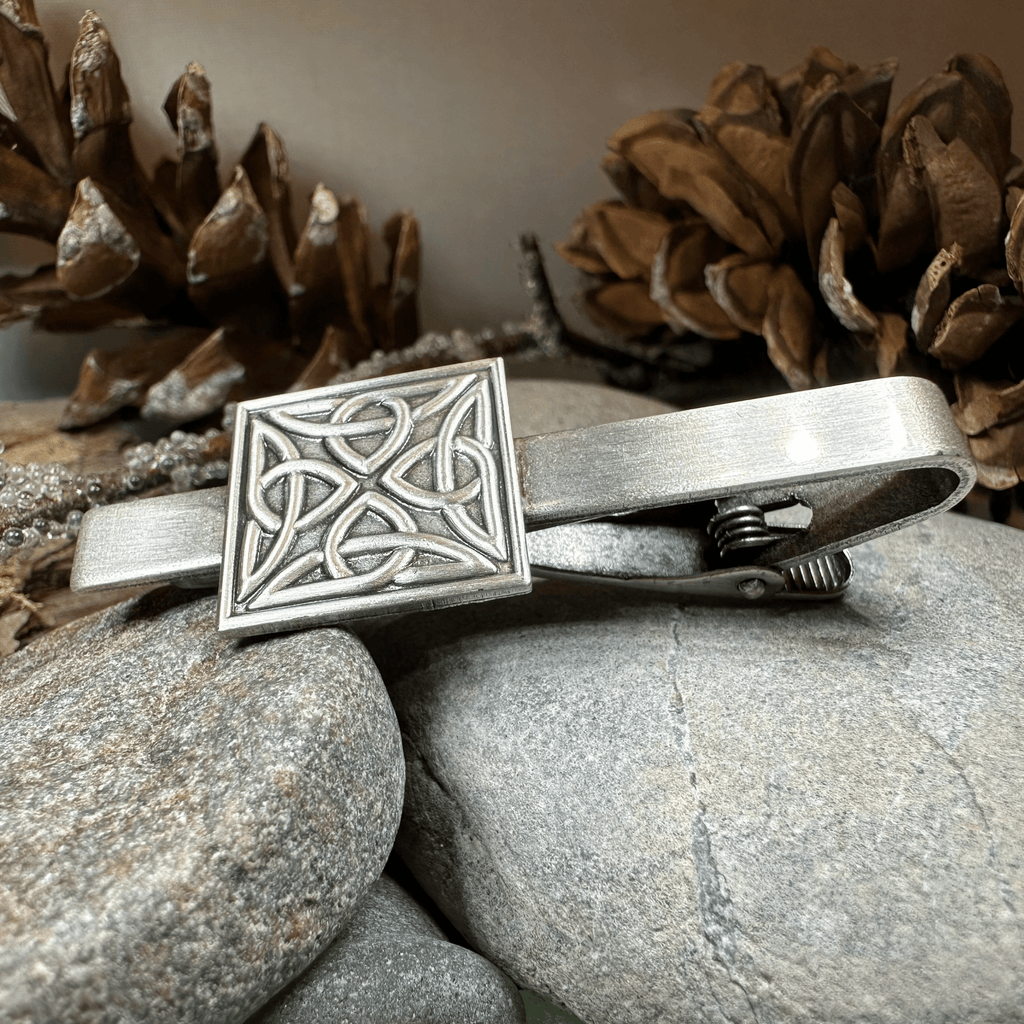 Square Celtic Trinity Knot Tie Bar for Men Tie Bar La Vie Bien Square Celtic Trinity Knot Tie Bar for Men