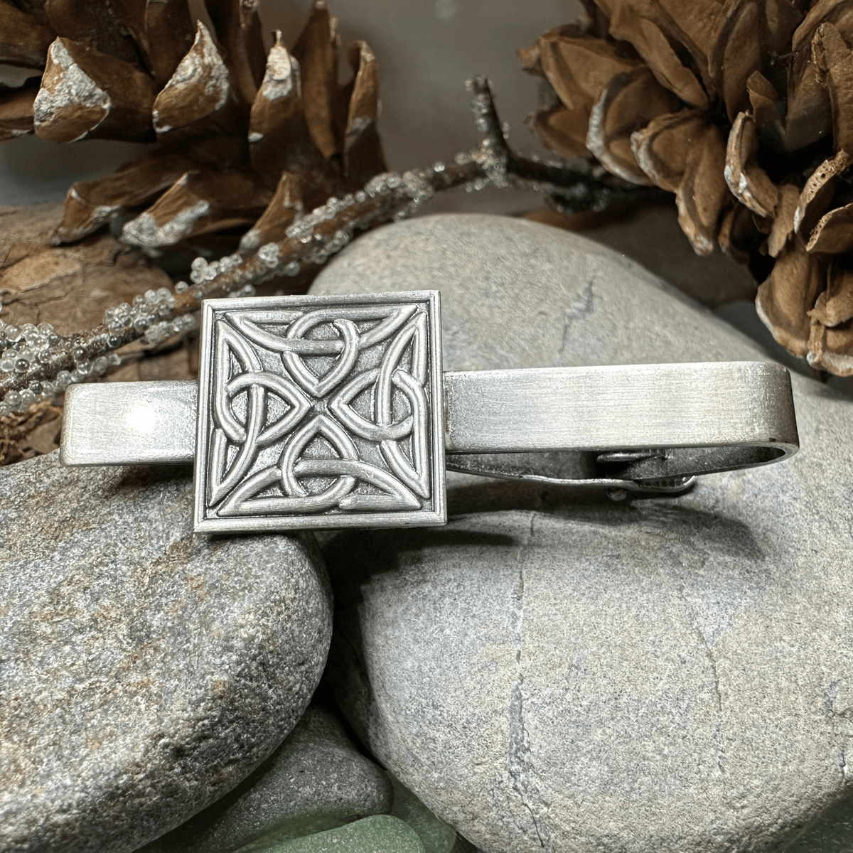 Square Celtic Trinity Knot Tie Bar for Men Tie Bar La Vie Bien Square Celtic Trinity Knot Tie Bar for Men