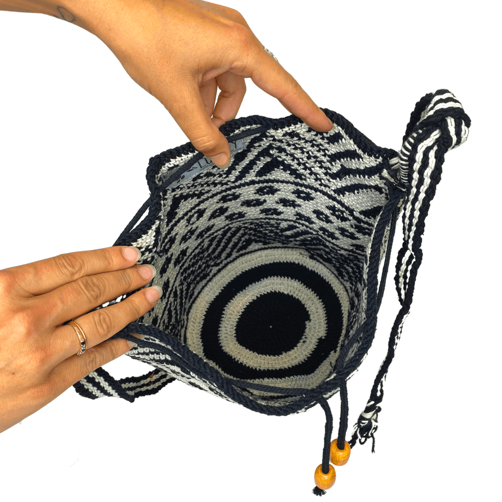 Summer Crochet Chevron Boho Crossbody Black and White Bag - Guatemala Bags La Vie Bien Summer Crochet Chevron Boho Crossbody Black and White Bag - Guatemala