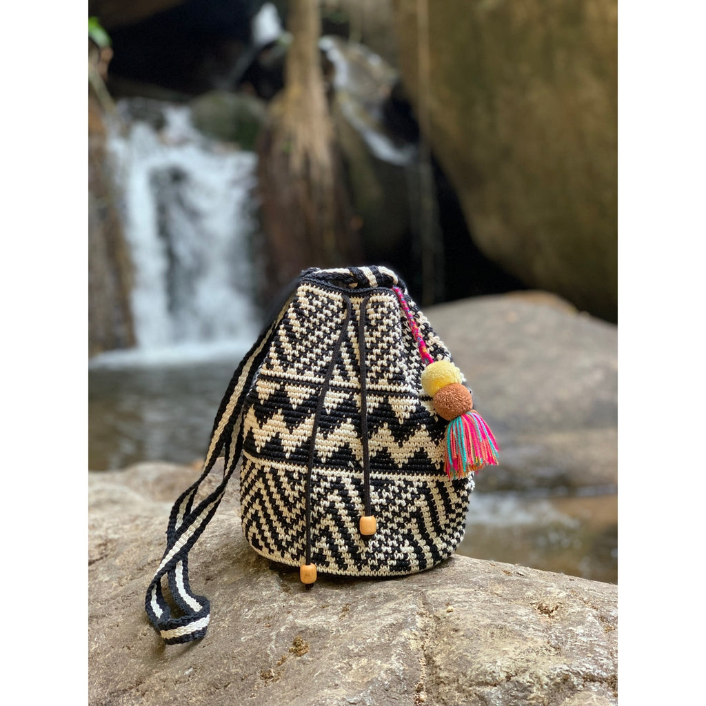 Summer Crochet Chevron Boho Crossbody Black and White Bag - Guatemala Bags La Vie Bien Summer Crochet Chevron Boho Crossbody Black and White Bag - Guatemala