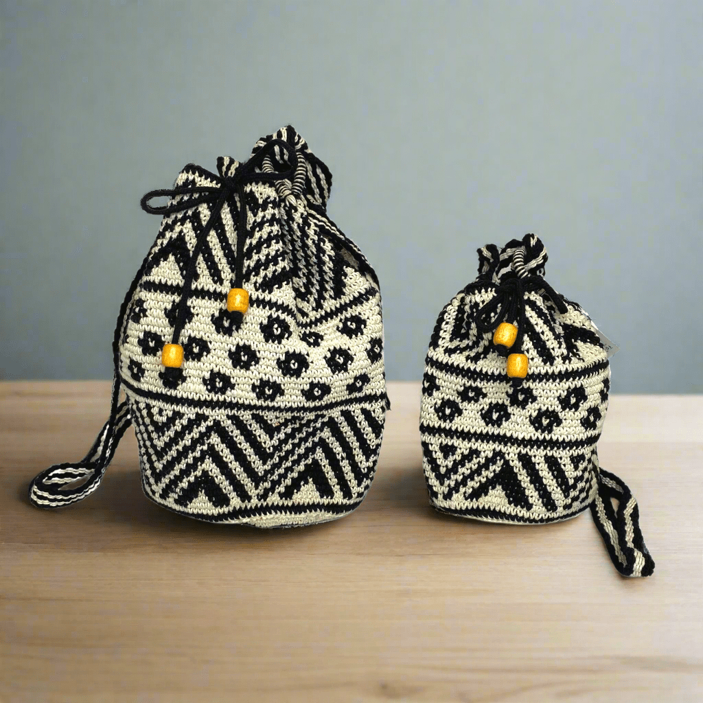 Summer Crochet Chevron Boho Crossbody Black and White Bag - Guatemala Bags La Vie Bien Summer Crochet Chevron Boho Crossbody Black and White Bag - Guatemala