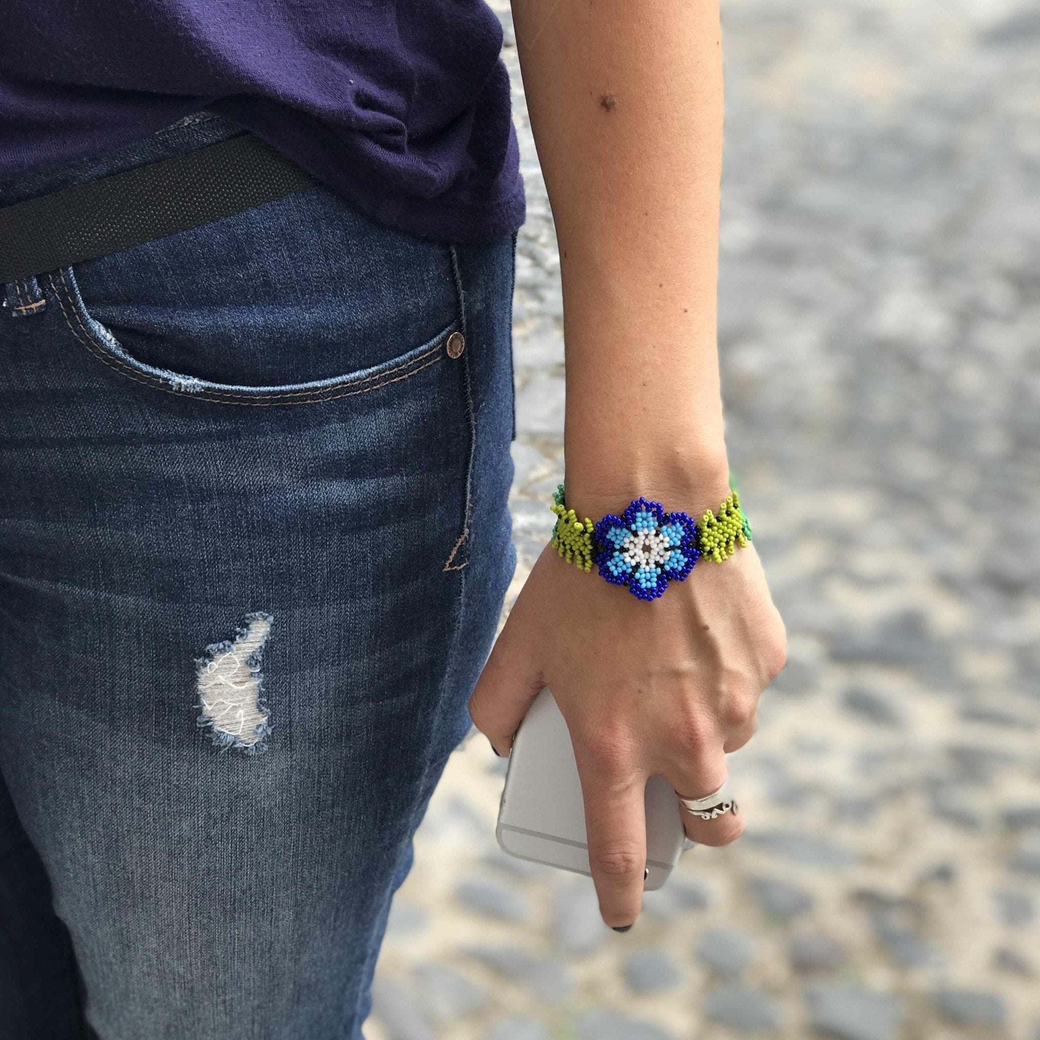 Sundance Floral Seed Bead Bracelet - Guatemala Bracelets La Vie Bien Sundance Floral Seed Bead Bracelet - Guatemala