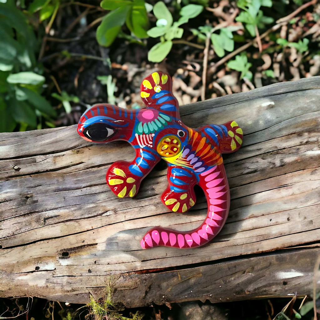 Talavera Lizard Figurine | Mexican Handcrafted Wall Decor Guerrero Figurine La Vie Bien Talavera Lizard Figurine | Mexican Handcrafted Wall Decor
