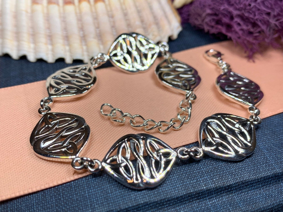 Tamara Celtic Heart Bracelet Link Bracelet La Vie Bien Tamara Celtic Heart Bracelet