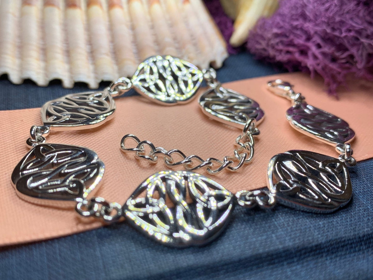 Tamara Celtic Heart Bracelet Link Bracelet La Vie Bien Tamara Celtic Heart Bracelet