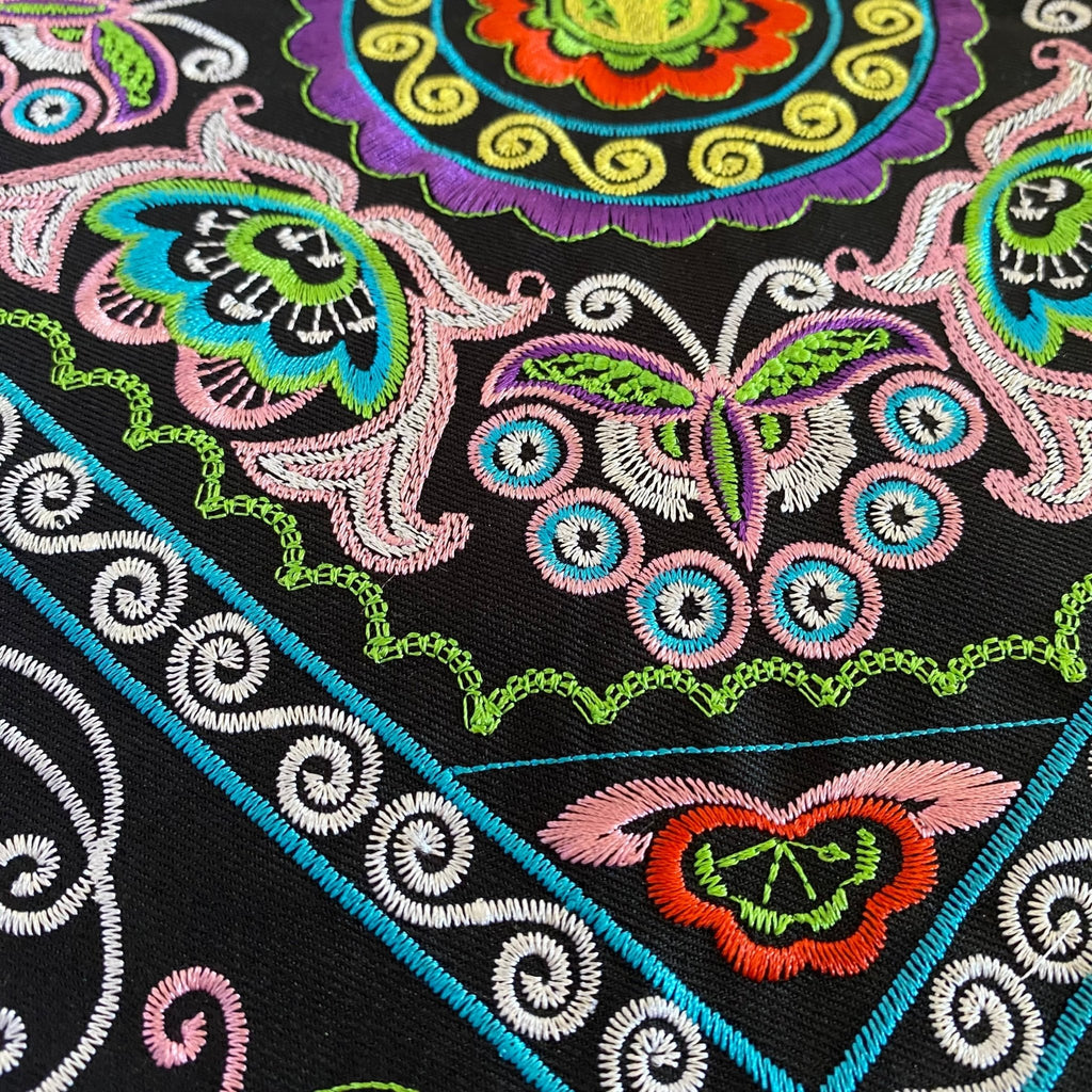 Tassel Embrodiered Handmade Clutch - Thailand Bags La Vie Bien Tassel Embrodiered Handmade Clutch - Thailand