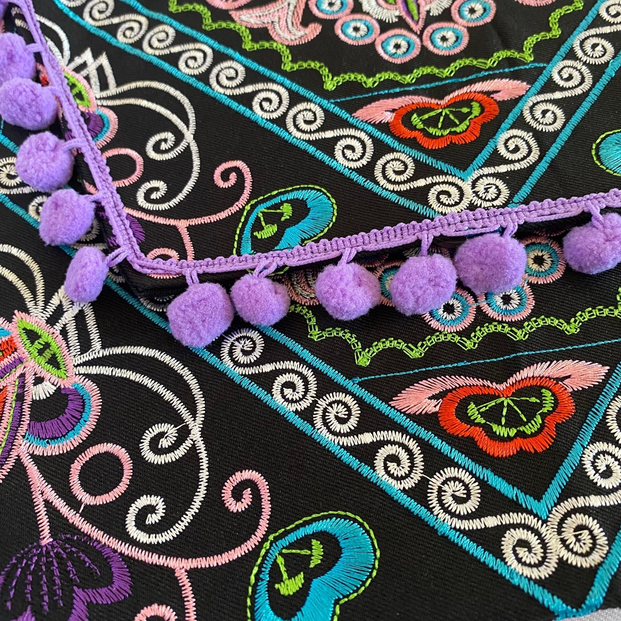 Tassel Embrodiered Handmade Clutch - Thailand Bags La Vie Bien Tassel Embrodiered Handmade Clutch - Thailand