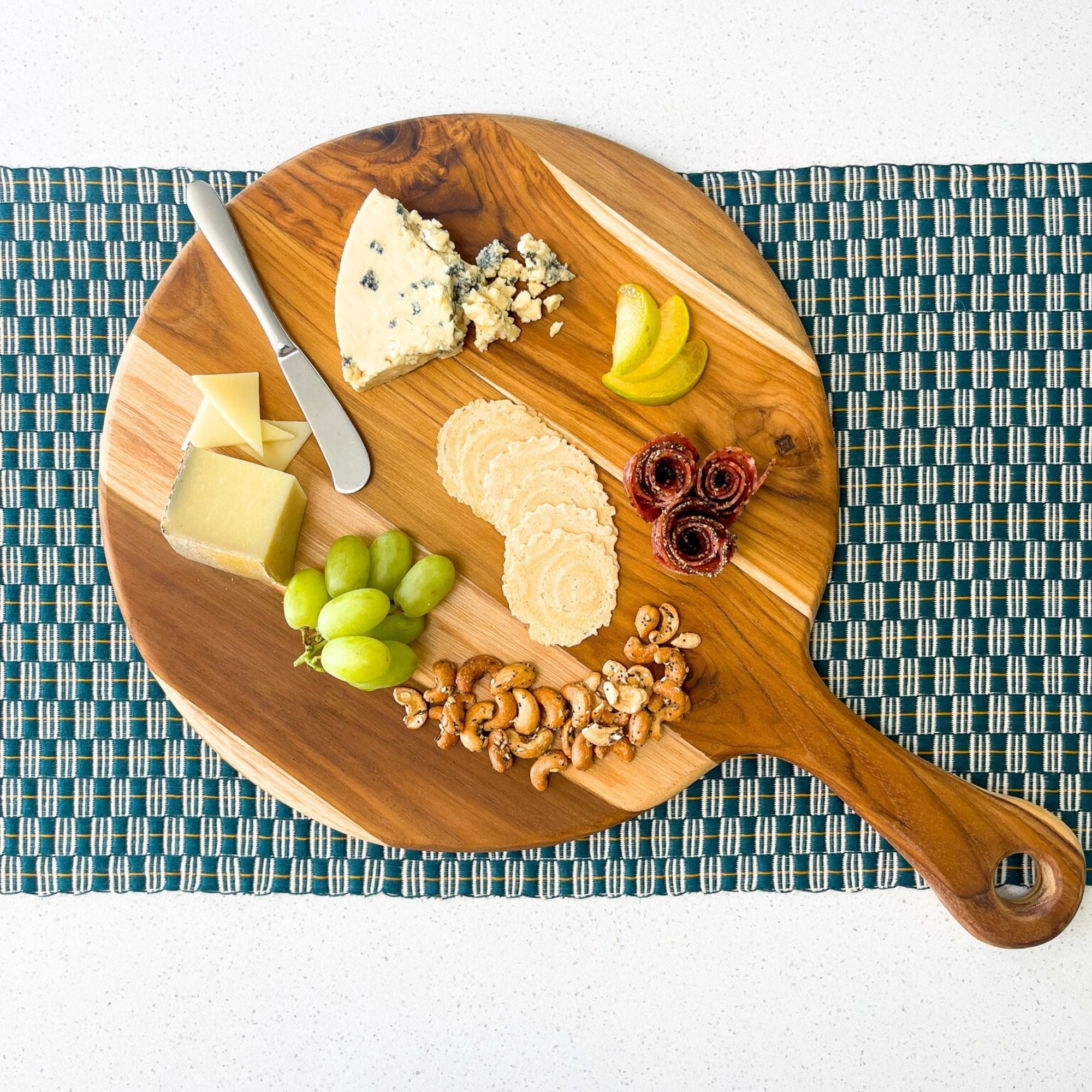 Teak Large Round Charcuterie Board with Handle Siggy La Vie Bien Teak Large Round Charcuterie Board with Handle
