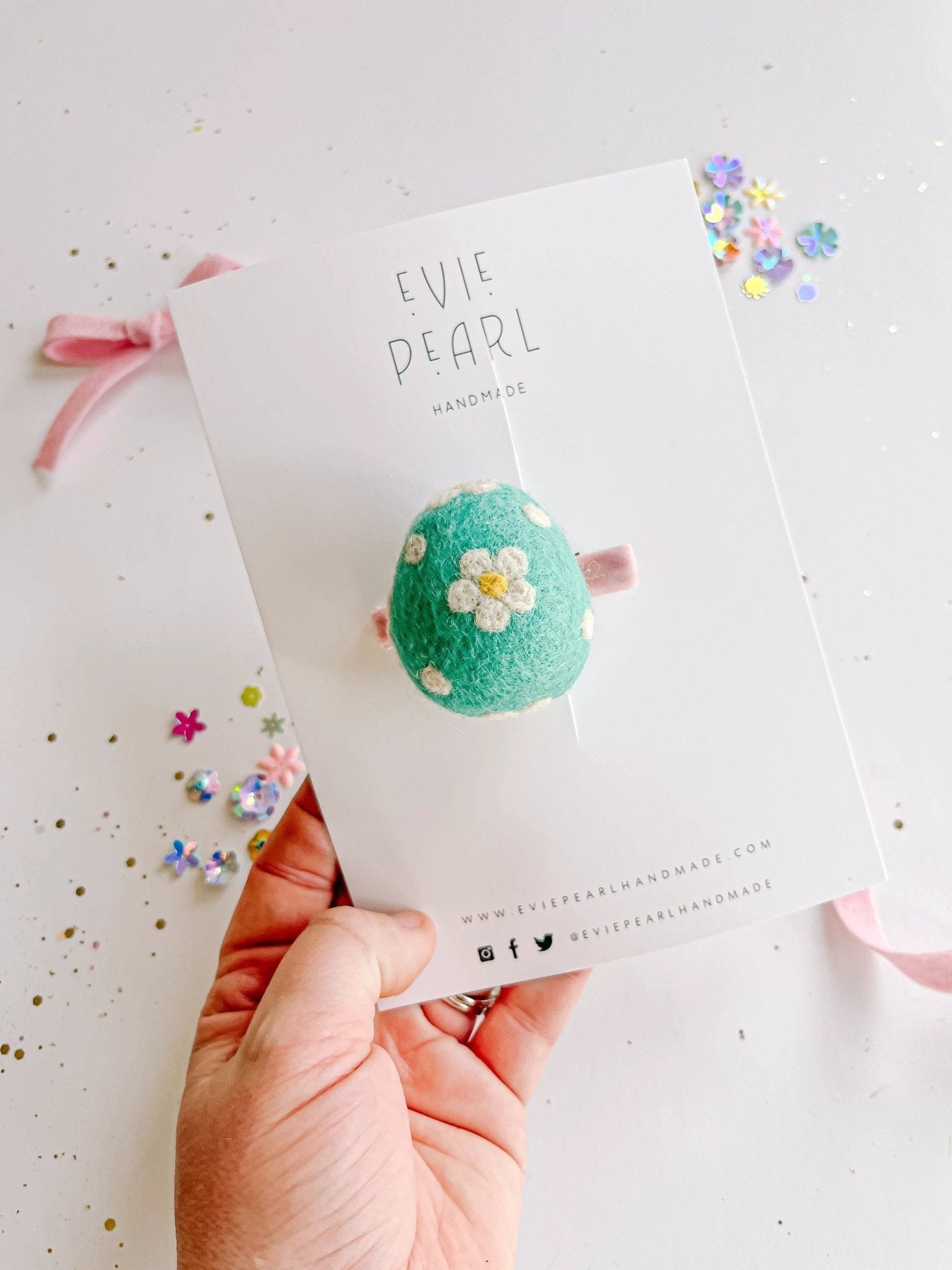 Teal Daisy Egg clip by Evie Pearl Handmade