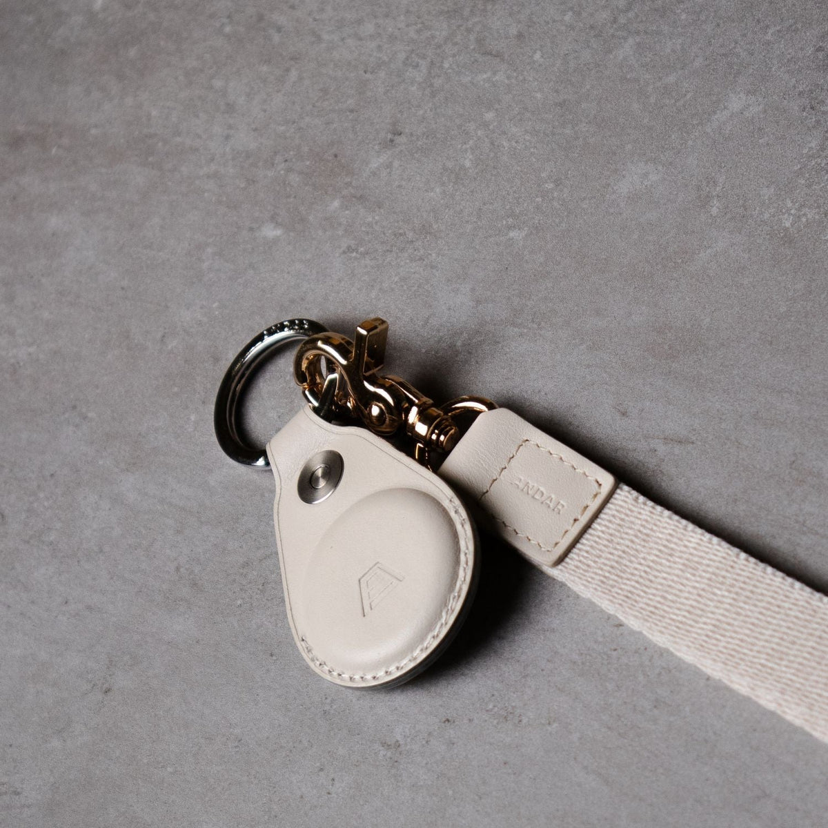 The AirTag Holder Goods La Vie Bien The AirTag Holder