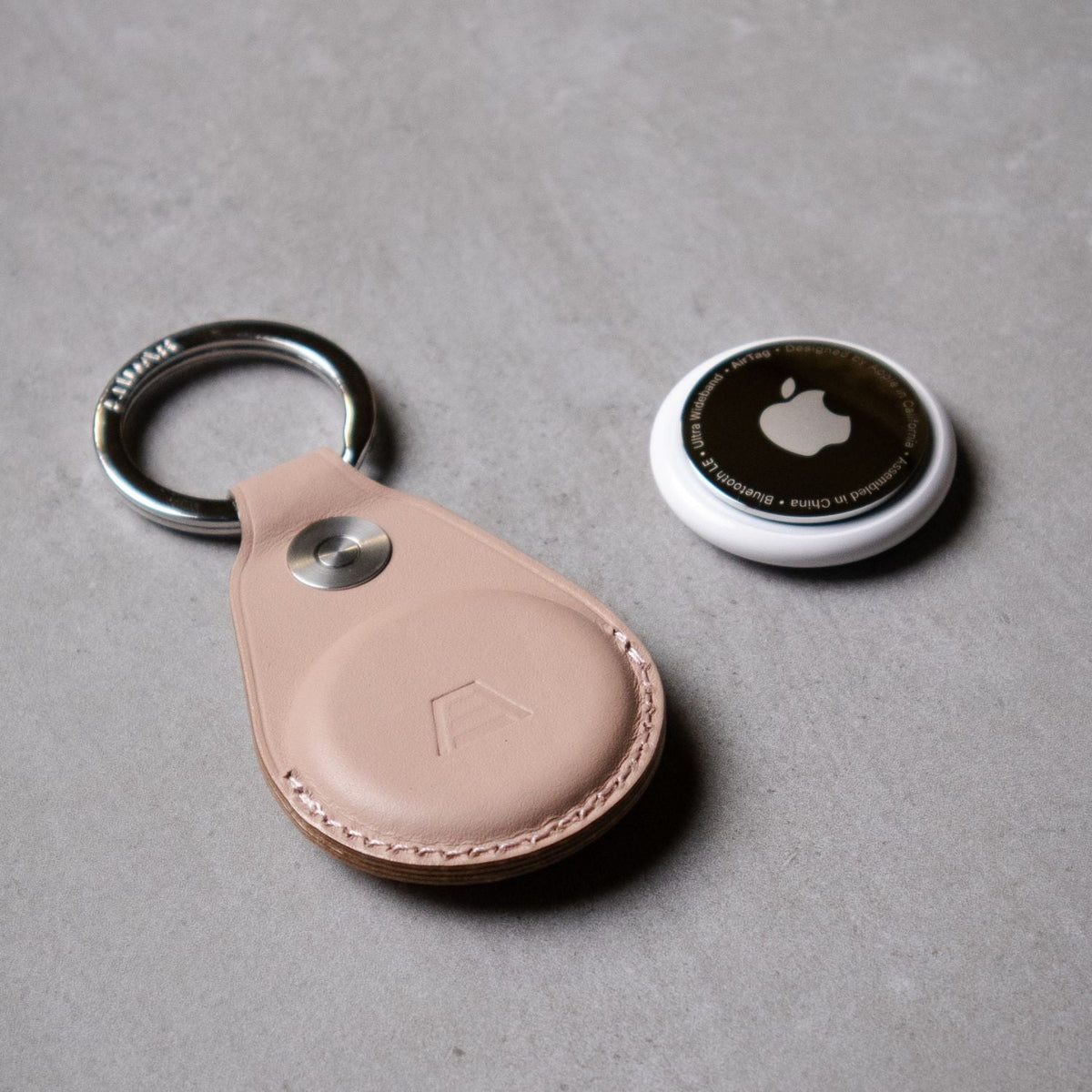 The AirTag Holder Goods La Vie Bien The AirTag Holder