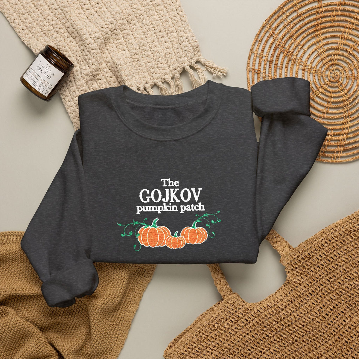 The family pumpkin patch embroidered customizable Sweatshirt with family name, pregnancy announcement sweater for Autumn Sweatshirt La Vie Bien The family pumpkin patch embroidered customizable Sweatshirt with family name, pregnancy announcement sweater for Autumn
