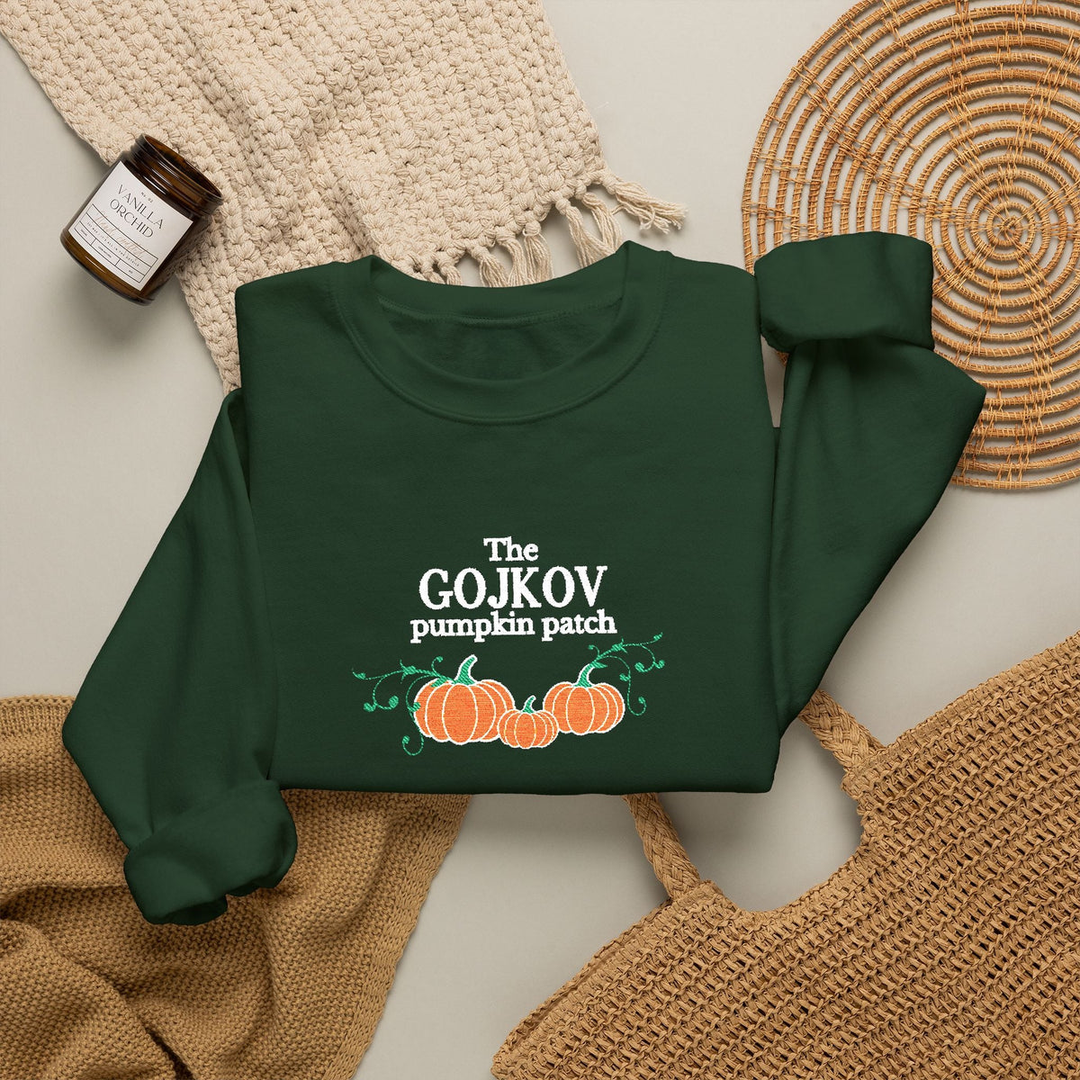 The family pumpkin patch embroidered customizable Sweatshirt with family name, pregnancy announcement sweater for Autumn Sweatshirt La Vie Bien The family pumpkin patch embroidered customizable Sweatshirt with family name, pregnancy announcement sweater for Autumn