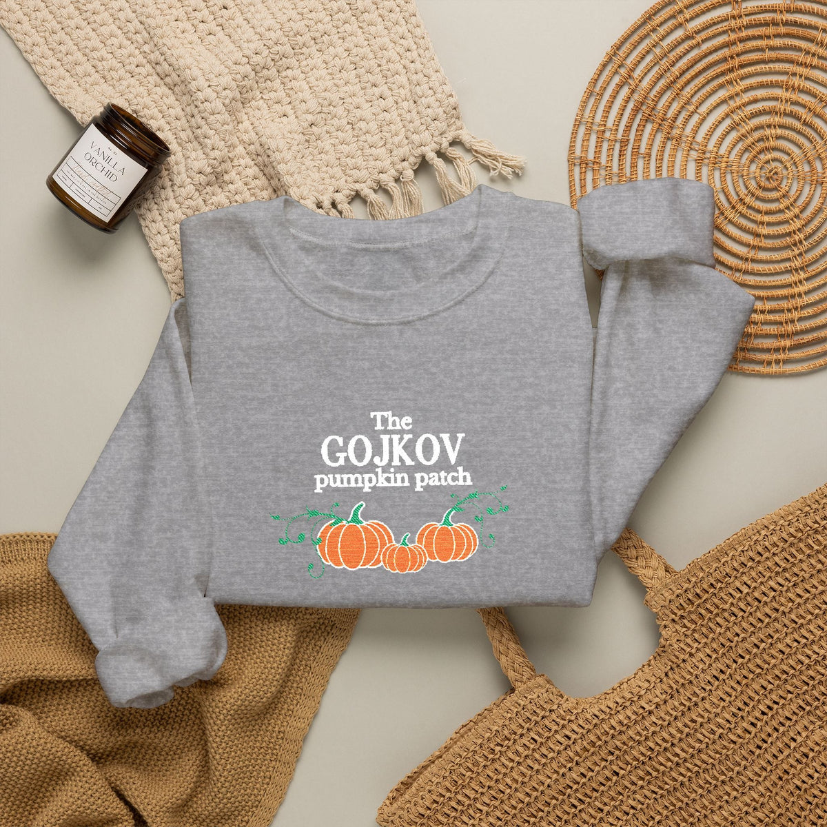 The family pumpkin patch embroidered customizable Sweatshirt with family name, pregnancy announcement sweater for Autumn Sweatshirt La Vie Bien The family pumpkin patch embroidered customizable Sweatshirt with family name, pregnancy announcement sweater for Autumn