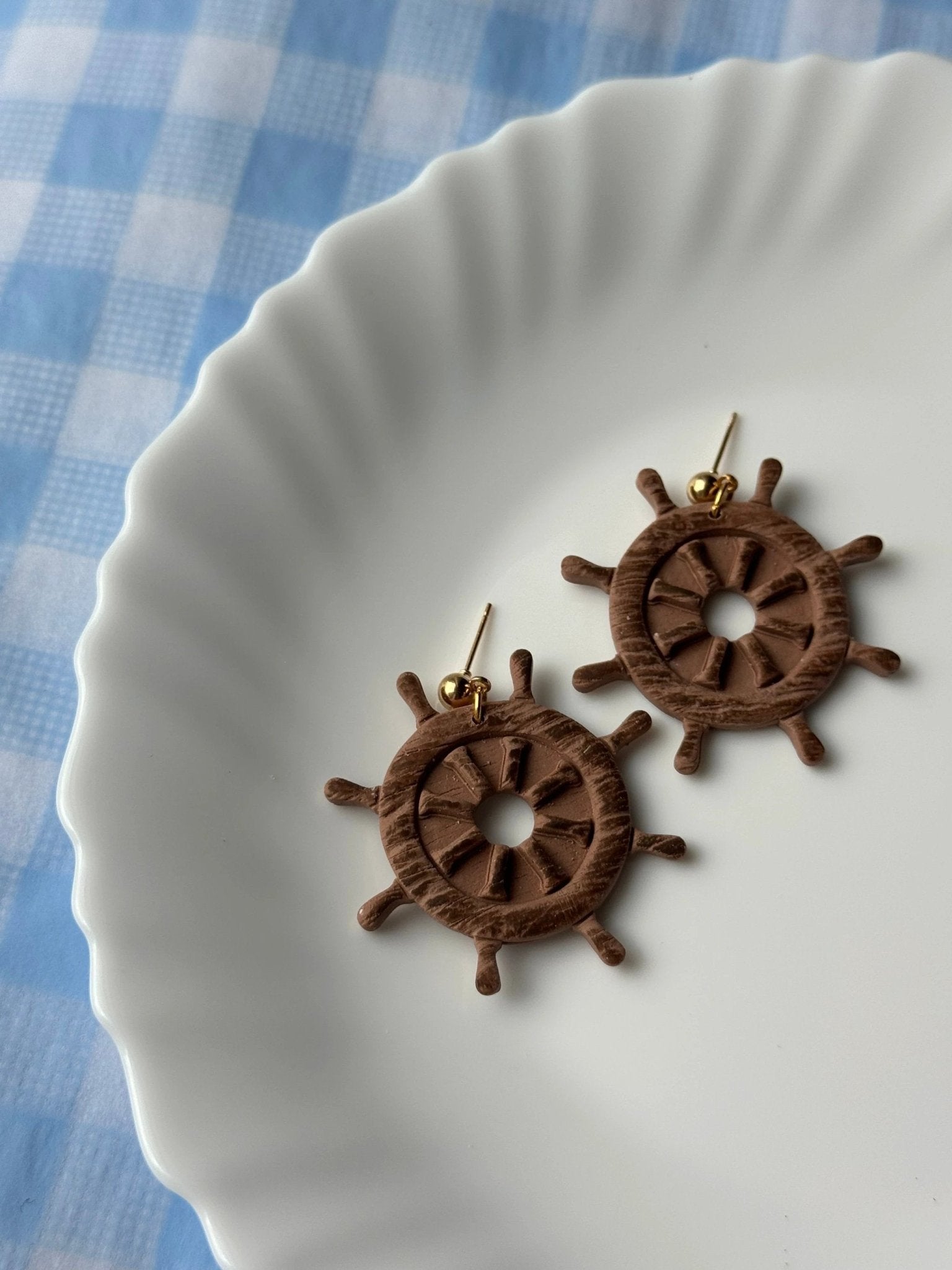 The Helm by Shop Something Earthy
