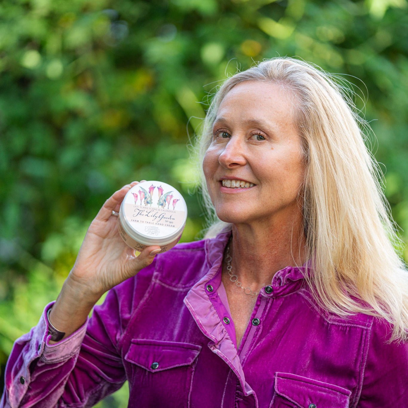 THE LILY GARDEN 8 oz. ~ FARM TO TABLE HAND CREAM BUTTERS & SALVES La Vie Bien THE LILY GARDEN 8 oz. ~ FARM TO TABLE HAND CREAM