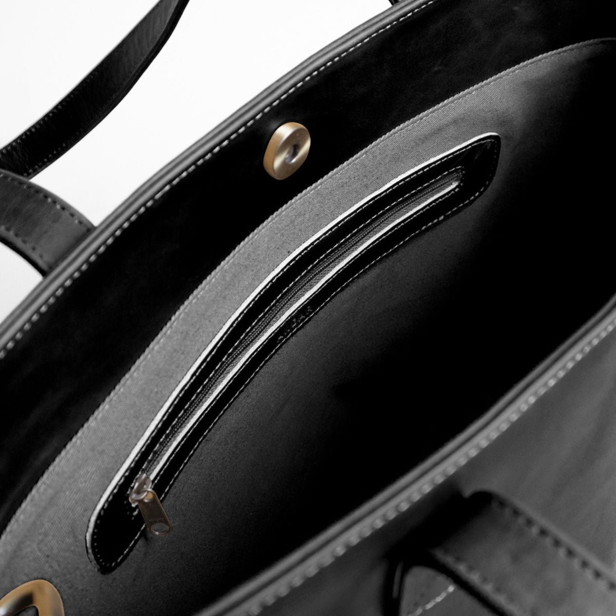The Page Bag La Vie Bien The Page