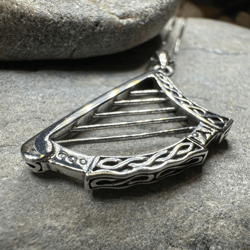 Torlogh Celtic Irish Harp Necklace in Sterling Silver Pendant La Vie Bien Torlogh Celtic Irish Harp Necklace in Sterling Silver