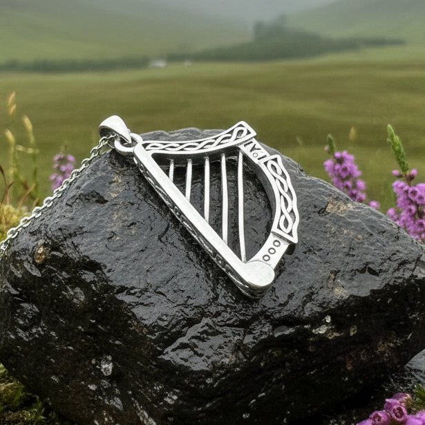 Torlogh Celtic Irish Harp Necklace in Sterling Silver Pendant La Vie Bien Torlogh Celtic Irish Harp Necklace in Sterling Silver