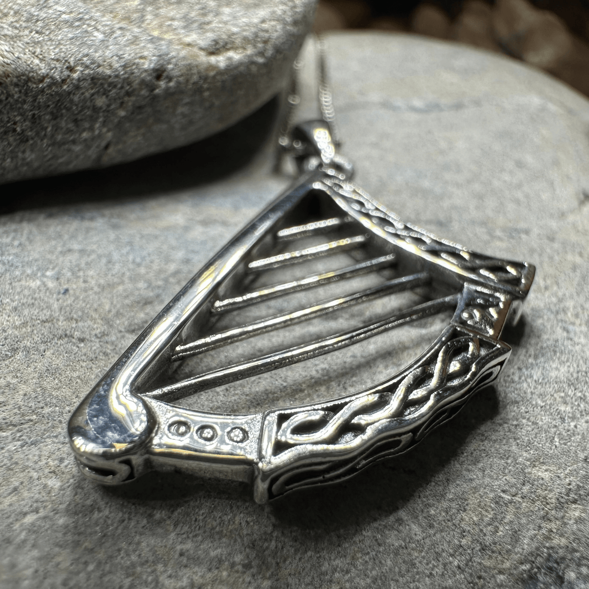Torlogh Celtic Irish Harp Necklace in Sterling Silver Pendant La Vie Bien Torlogh Celtic Irish Harp Necklace in Sterling Silver