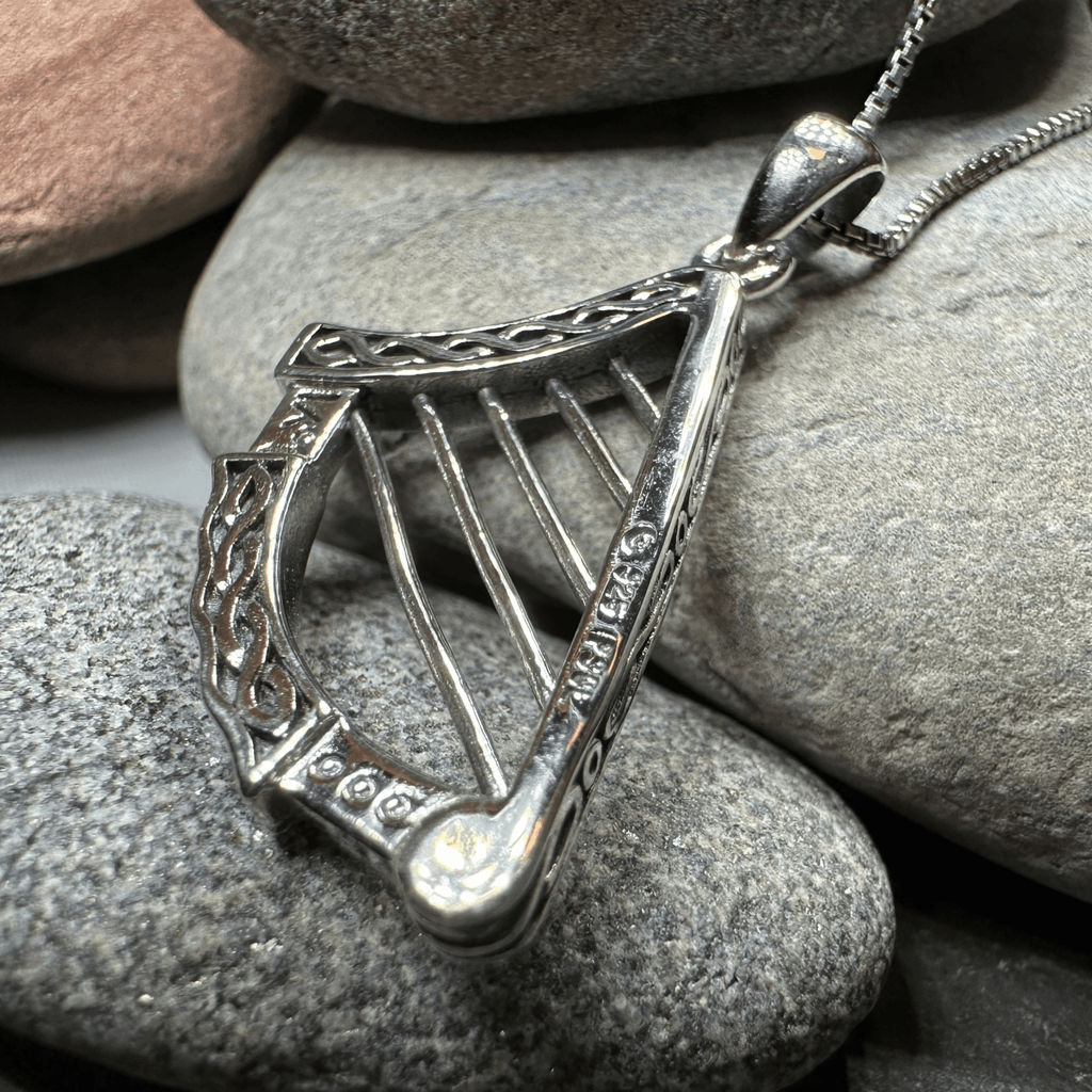 Torlogh Celtic Irish Harp Necklace in Sterling Silver Pendant La Vie Bien Torlogh Celtic Irish Harp Necklace in Sterling Silver