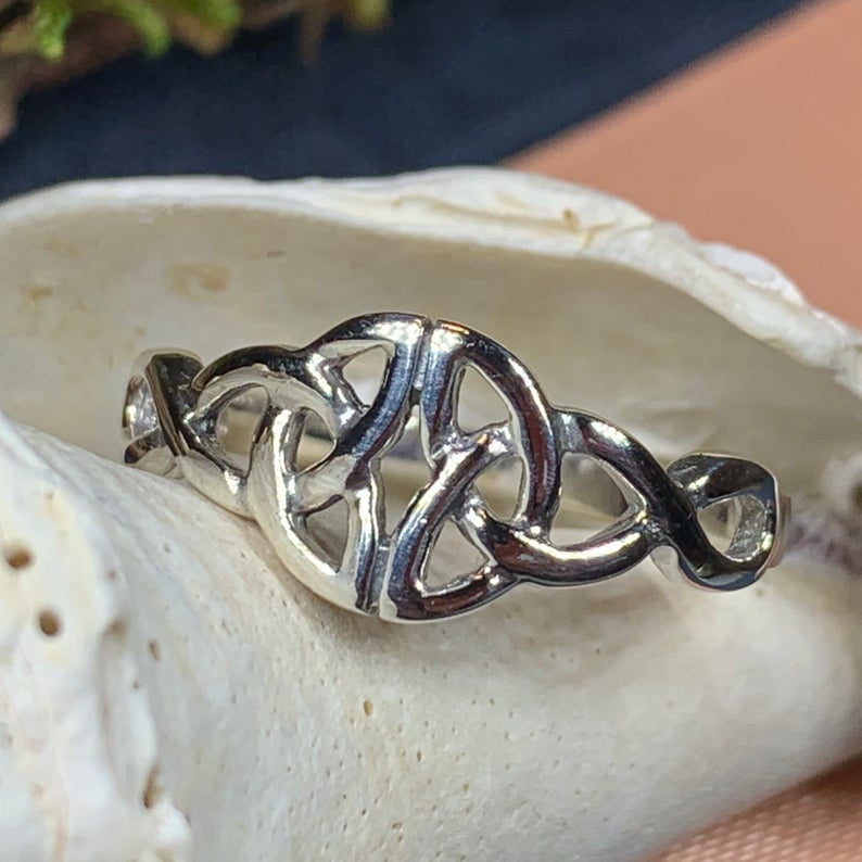 Torra Sterling Silver Trinity Knot Ring Ring La Vie Bien Torra Sterling Silver Trinity Knot Ring