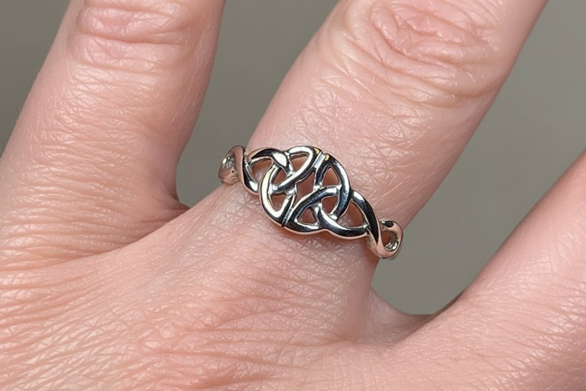 Torra Sterling Silver Trinity Knot Ring Ring La Vie Bien Torra Sterling Silver Trinity Knot Ring