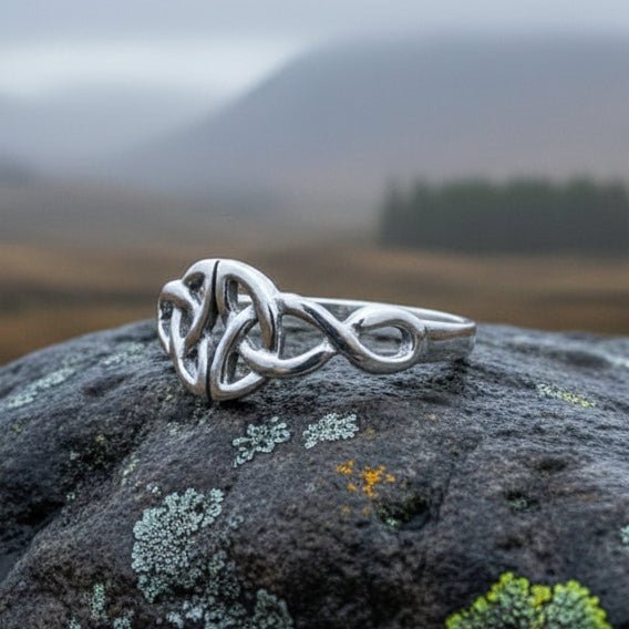 Torra Sterling Silver Trinity Knot Ring Ring La Vie Bien Torra Sterling Silver Trinity Knot Ring