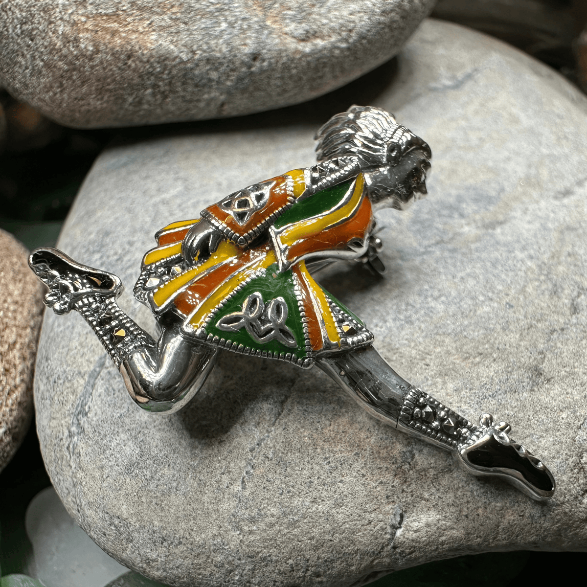 Traditional Irish Dancer Brooch for Women Brooch La Vie Bien Traditional Irish Dancer Brooch for Women