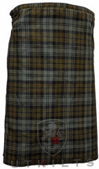 Traditional Kilt – Standard 4–5 Yard Wool, Black Watch Weathered Traditional Kilt La Vie Bien Traditional Kilt – Standard 4–5 Yard Wool, Black Watch Weathered