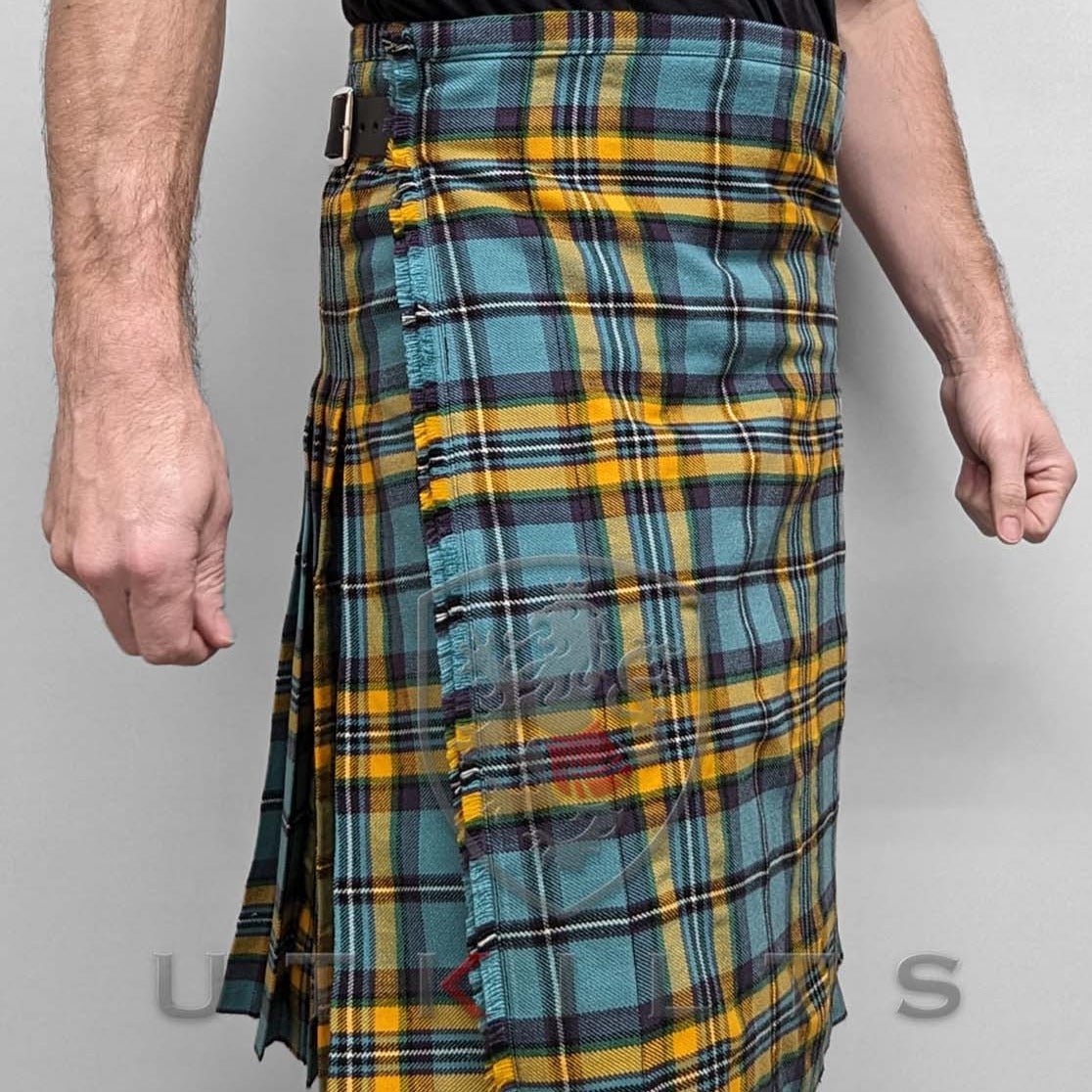 Traditional Kilt – Standard 4–5 Yard Wool, Continue Traditional Kilt La Vie Bien Traditional Kilt – Standard 4–5 Yard Wool, Continue
