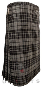 Traditional Kilt – Standard 4–5 Yard Wool, Gray Watch Traditional Kilt La Vie Bien Traditional Kilt – Standard 4–5 Yard Wool, Gray Watch