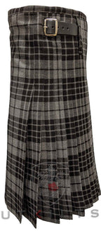Traditional Kilt – Standard 4–5 Yard Wool, Gray Watch Traditional Kilt La Vie Bien Traditional Kilt – Standard 4–5 Yard Wool, Gray Watch
