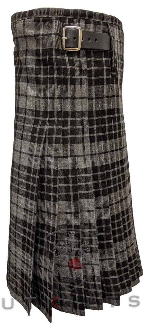 Traditional Kilt – Standard 4–5 Yard Wool, Gray Watch Traditional Kilt La Vie Bien Traditional Kilt – Standard 4–5 Yard Wool, Gray Watch