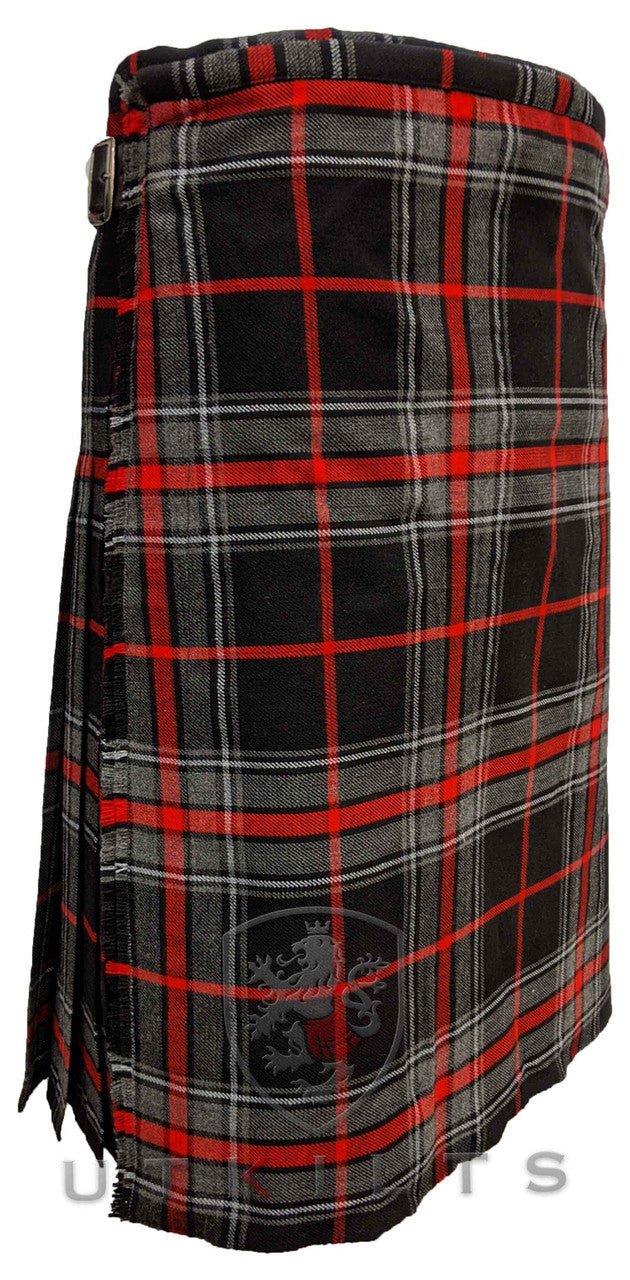 Traditional Kilt – Standard 4–5 Yard Wool, Spirit of the Highlander Traditional Kilt La Vie Bien Traditional Kilt – Standard 4–5 Yard Wool, Spirit of the Highlander