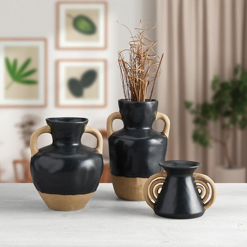 Triomphe Handle Vase | Minimalist Black and Gold | 4.5" Tall Vases La Vie Bien Triomphe Handle Vase | Minimalist Black and Gold | 4.5" Tall