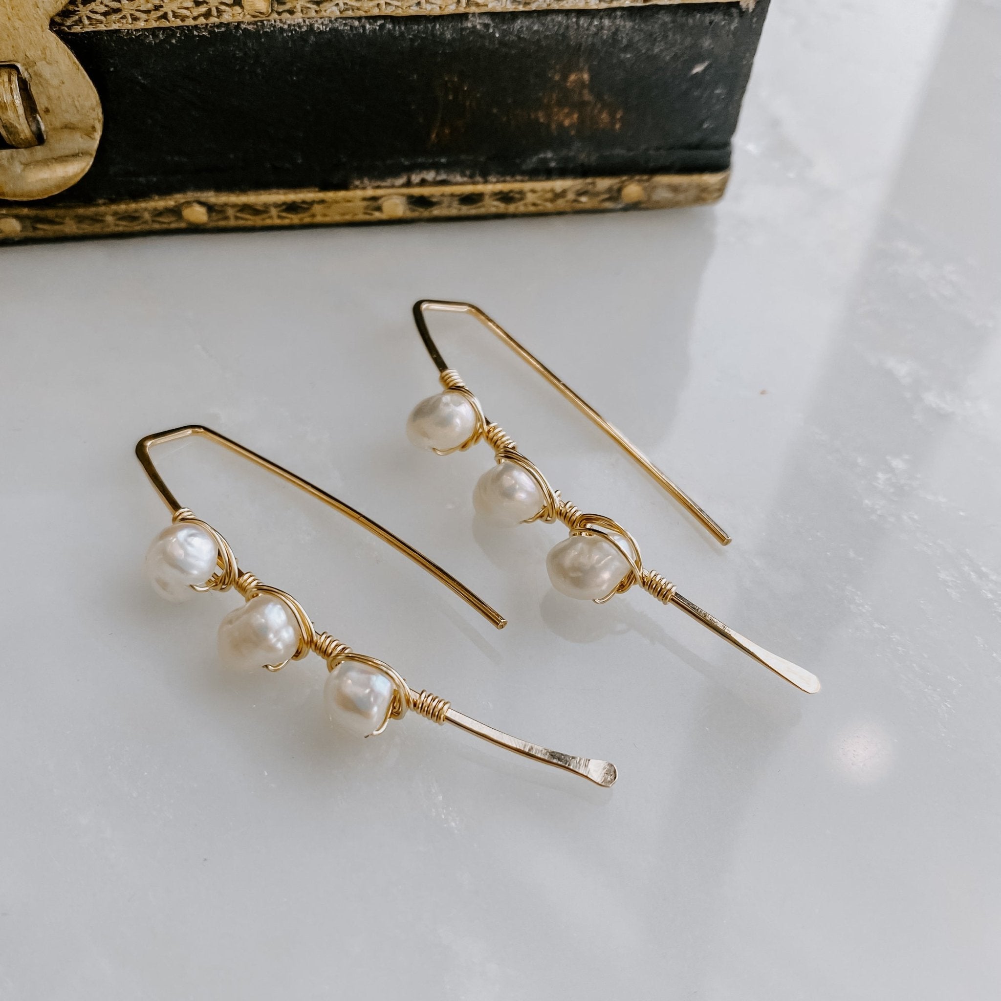 Triple Stone Freshwater Pearl Threader Earrings Earrings La Vie Bien Triple Stone Freshwater Pearl Threader Earrings