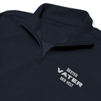 Bester Vater der Velt embroidered fleece pullover by La Vie Bien