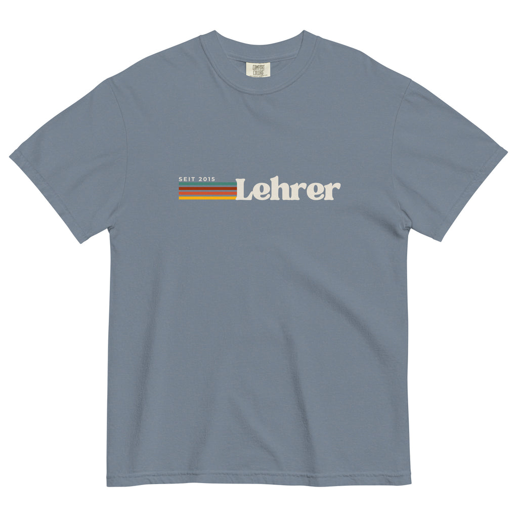 Lehrer Seit (year) customized teacher tee - German - La Vie Bien - Custom German gifts - German accessories