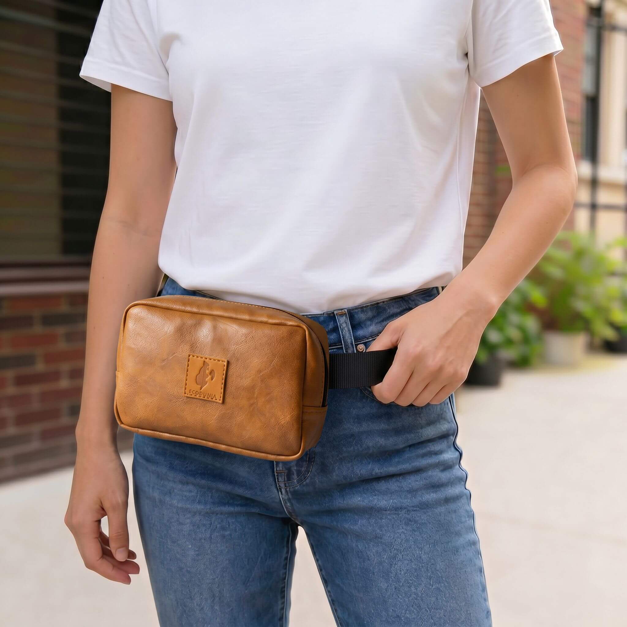 Vegan Leather Belt Bag for Men & Women, Crossbody Fanny Pack Fanny Packs La Vie Bien Vegan Leather Belt Bag for Men & Women, Crossbody Fanny Pack