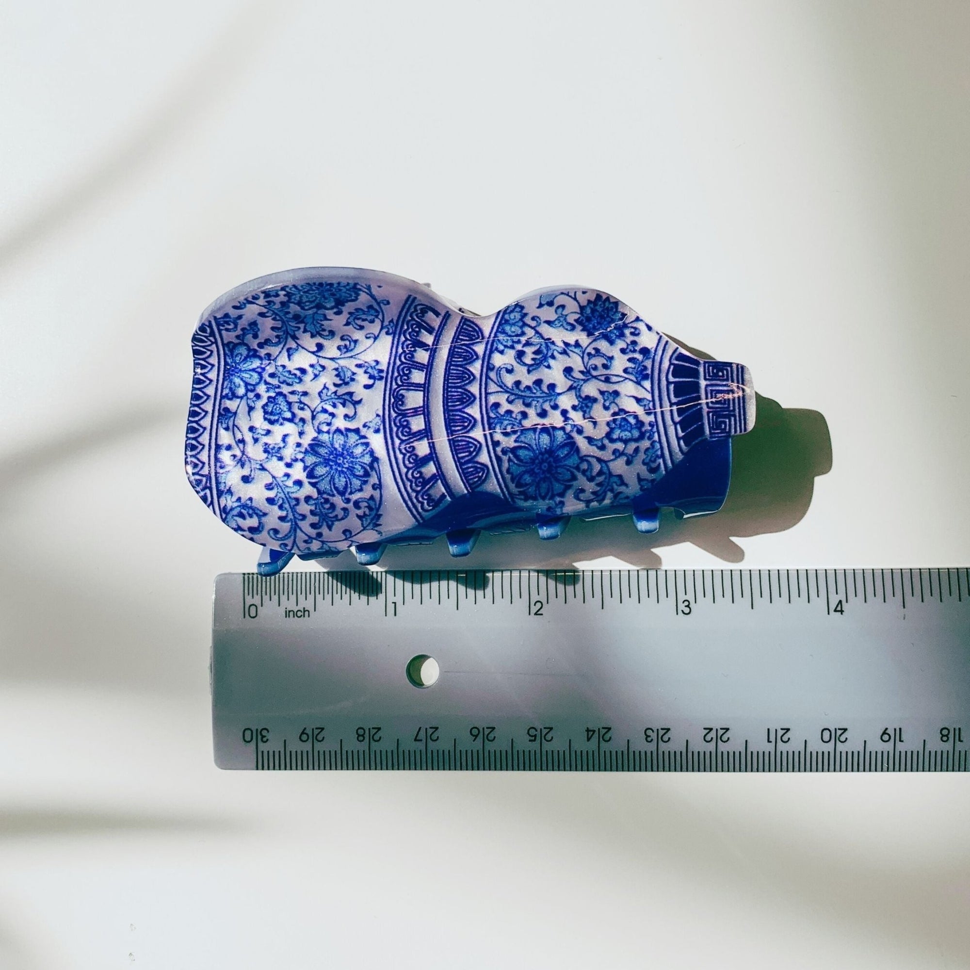 Velvet Claws Antique Vase Hair Clip | Claw Clip in Velvet Travel Bag
