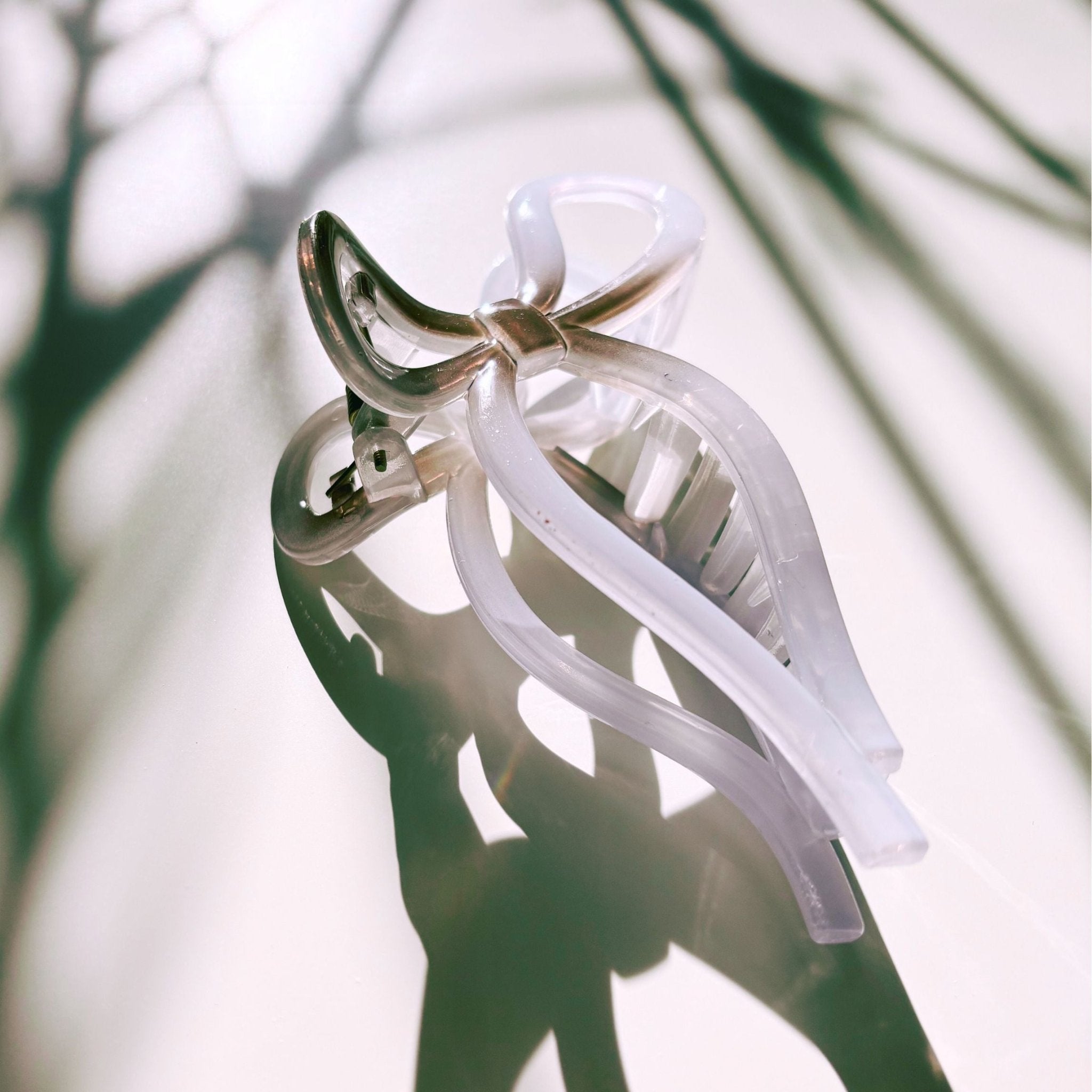 Velvet Claws Mini Coquette Bow in Violet Ombre Hair Clip | Claw Clip in Velvet Travel Bag