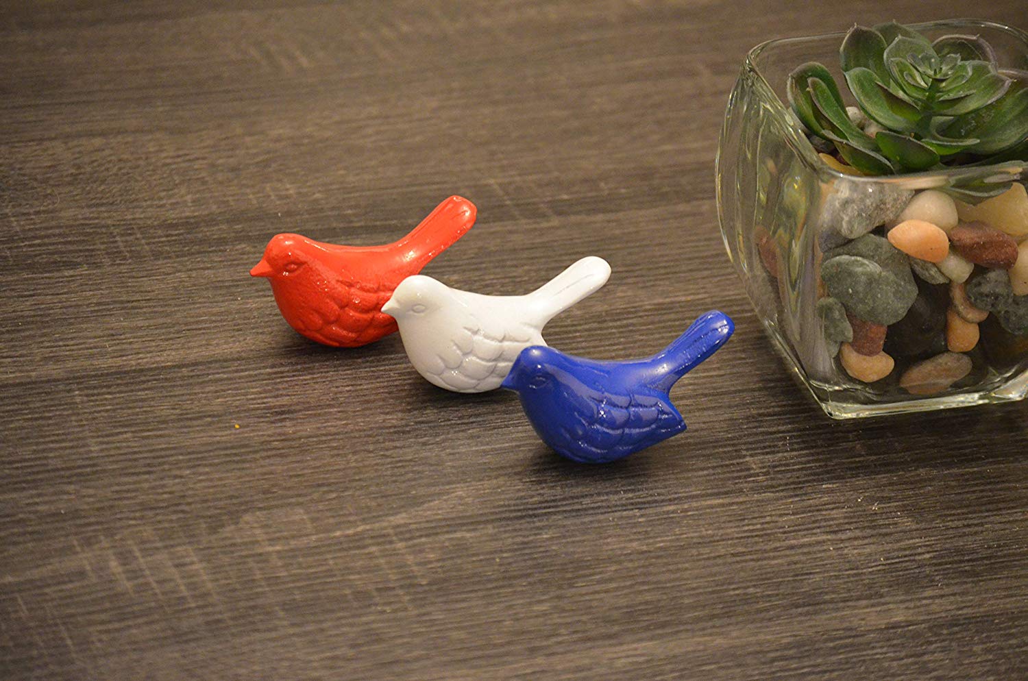 Vibhsa Bird Figurines Symbols of Health & Happiness (Blue, Red & White) Bird Figurines La Vie Bien Vibhsa Bird Figurines Symbols of Health & Happiness (Blue, Red & White)
