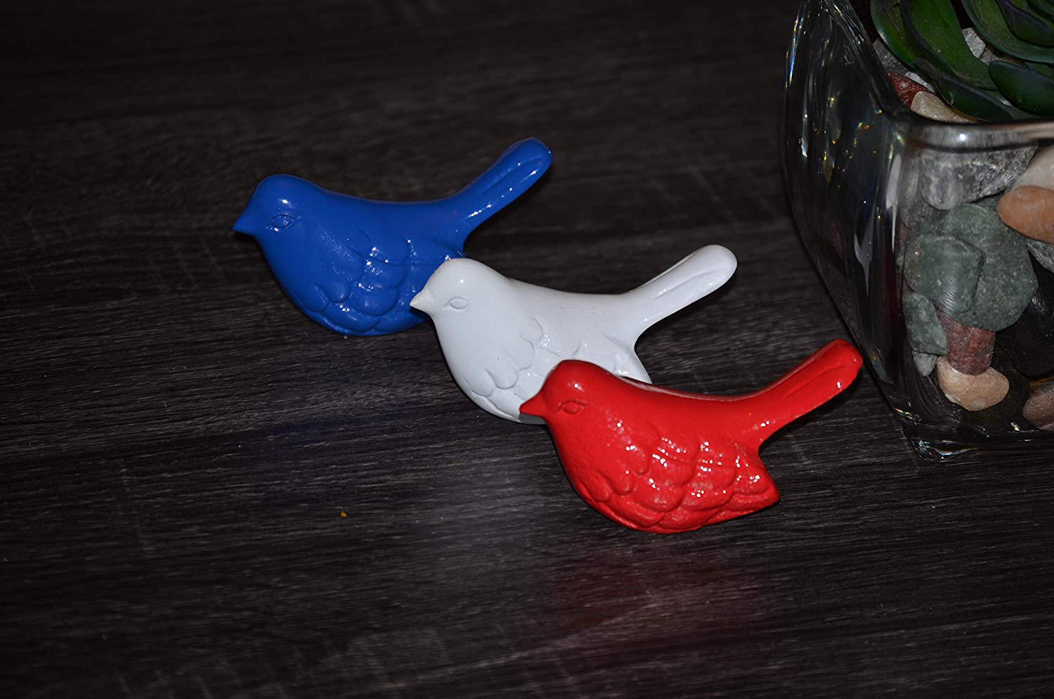 Vibhsa Bird Figurines Symbols of Health & Happiness (Blue, Red & White) Bird Figurines La Vie Bien Vibhsa Bird Figurines Symbols of Health & Happiness (Blue, Red & White)