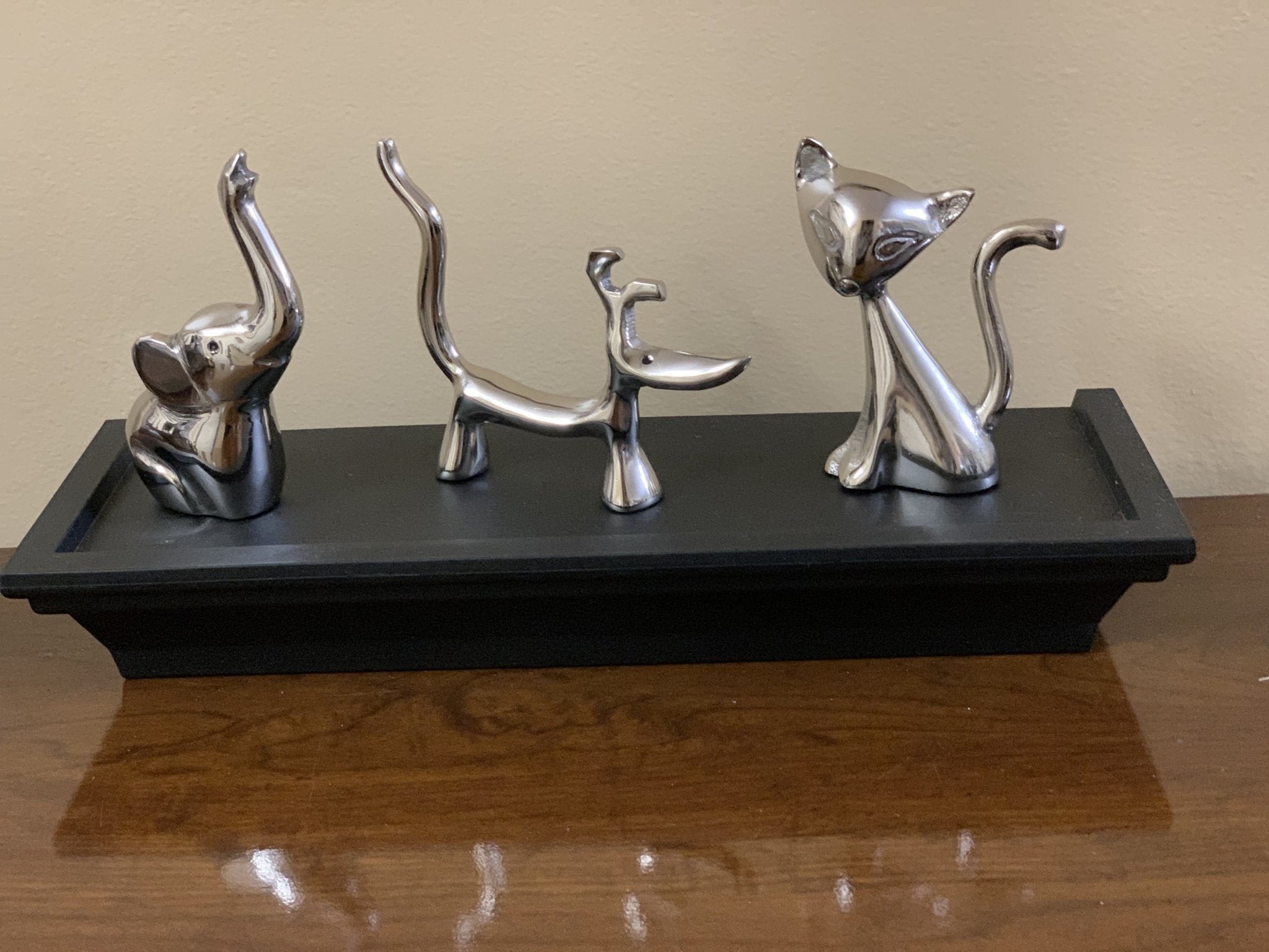 Vibhsa Dog Cat & Elephant Ring Holders Set - Silver Collectibles La Vie Bien Vibhsa Dog Cat & Elephant Ring Holders Set - Silver