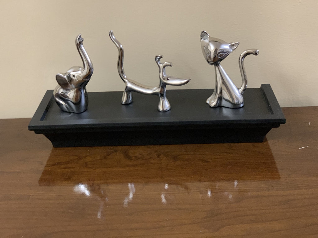 Vibhsa Dog Cat & Elephant Ring Holders Set - Silver Collectibles La Vie Bien Vibhsa Dog Cat & Elephant Ring Holders Set - Silver