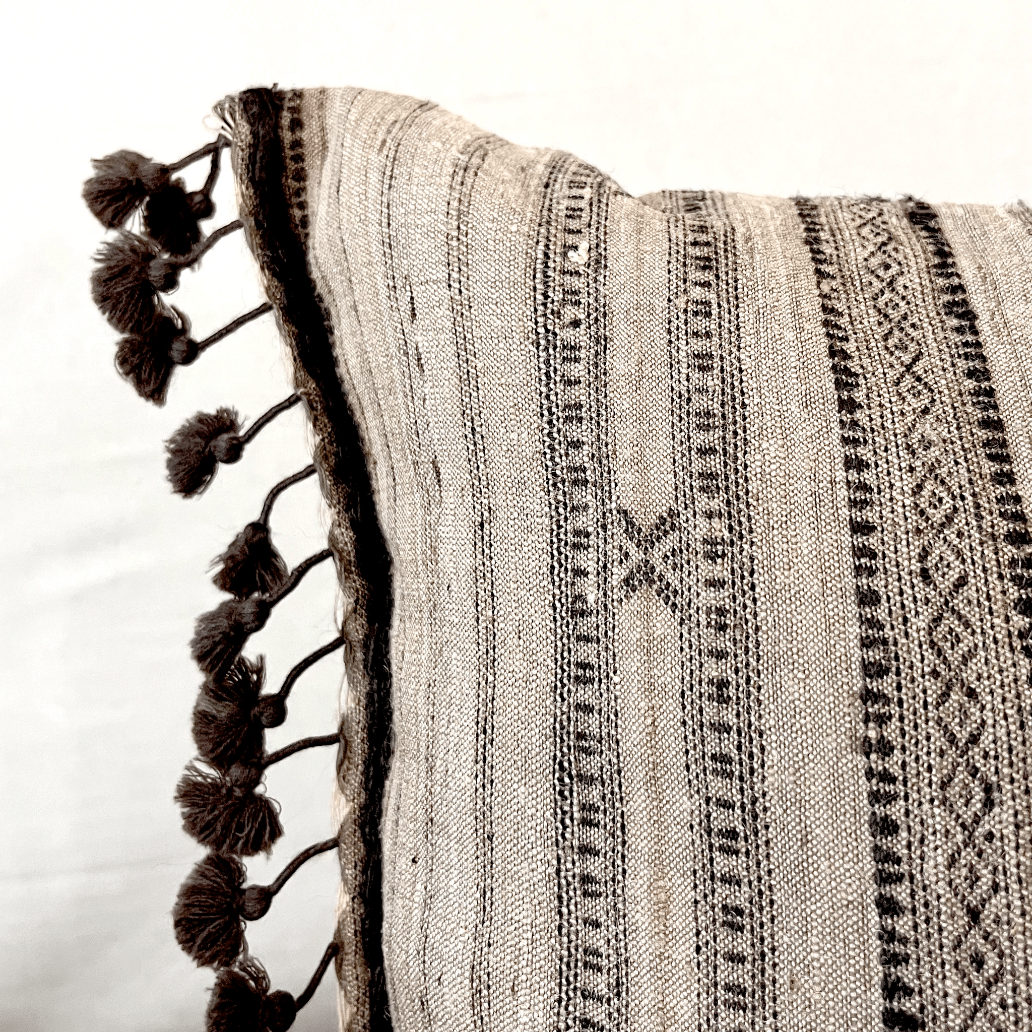 Vintage Fabric Pillow T.1042