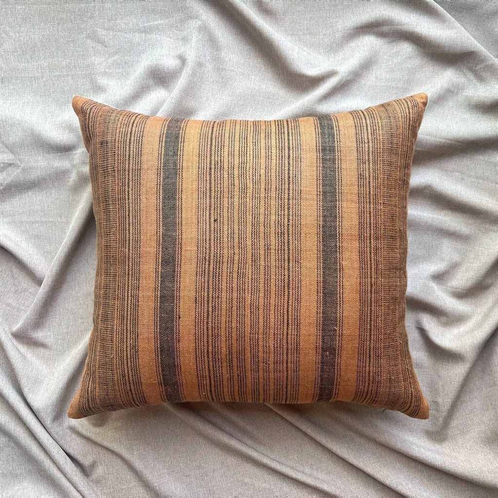Vintage Fabric Pillow T.1050