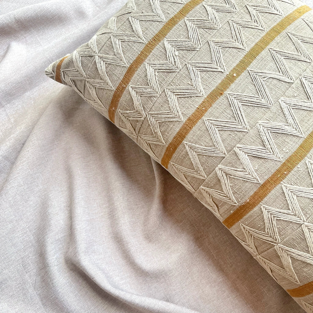 Vintage Fabric Pillow T.1054