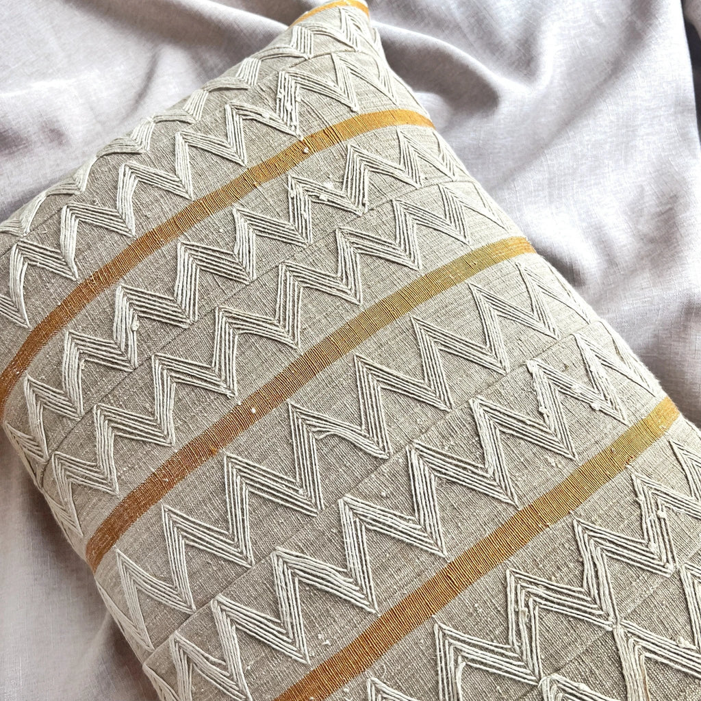 Vintage Fabric Pillow T.1054